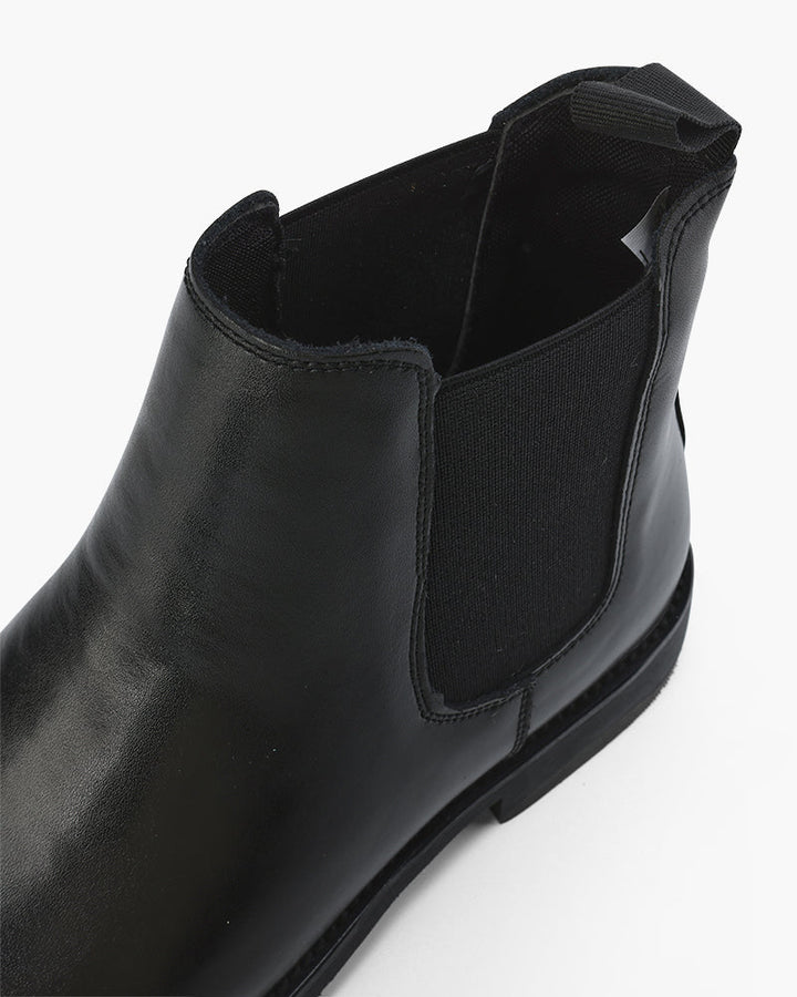 NEOR Chelsea Boots